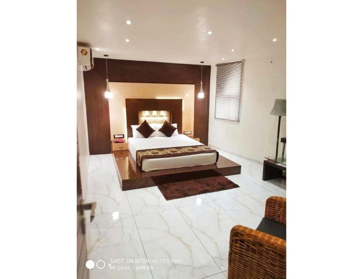 Hotel The Royal, Sehore Exteriér fotografie